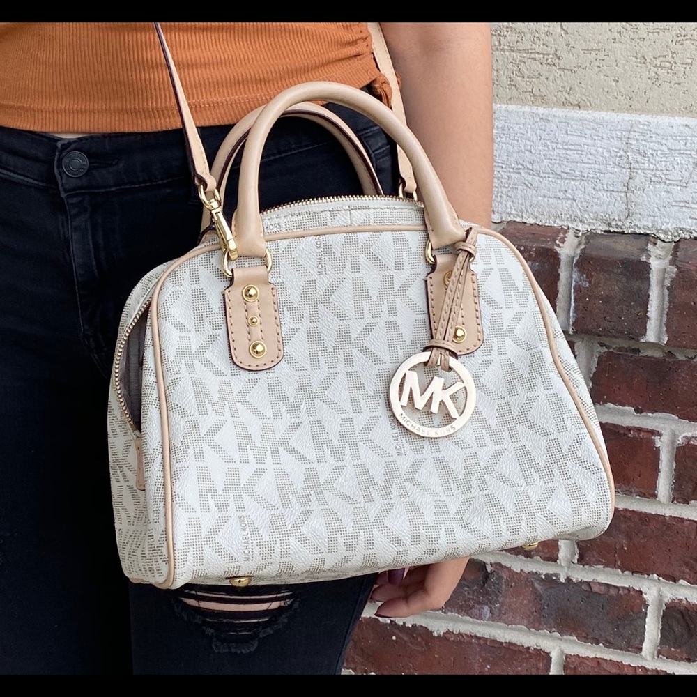 Michael kors signature with wallet